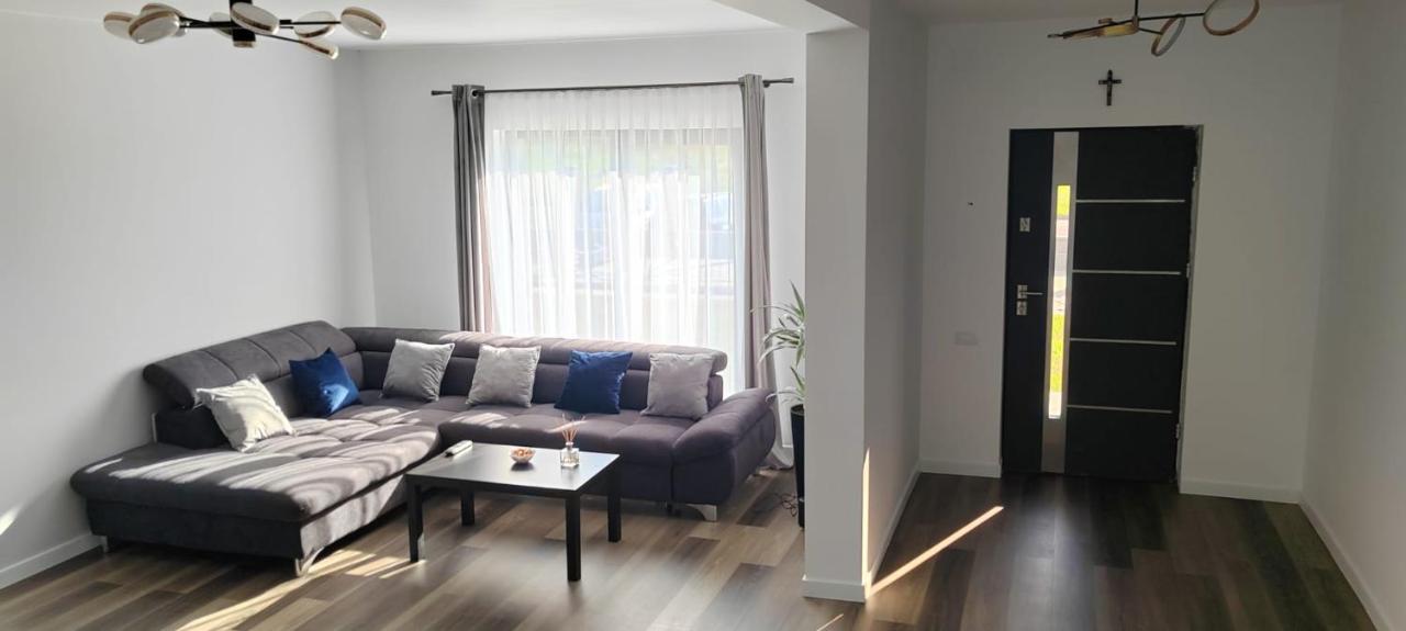 Casira Guesthouse Sînmartin المظهر الخارجي الصورة