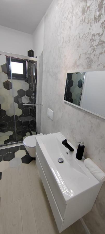 Casira Guesthouse Sînmartin المظهر الخارجي الصورة